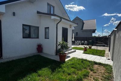 Casă cu Teren 77 Mp în Valu lui Traian - 1