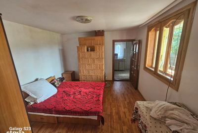 Casă cu 4 camere în Păstrăveni - 13