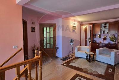 Casă individuală cu 8 camere cu Garaj în Central - 14