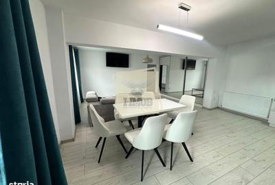 Apartament cu 4 camere decomandat în Central