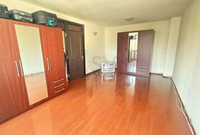 Casă individuală cu 8 camere cu Teren 200 Mp în P-ța Unirii - 17