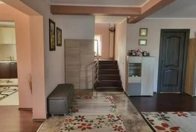 Casă cu 5 camere în Săucești - 3