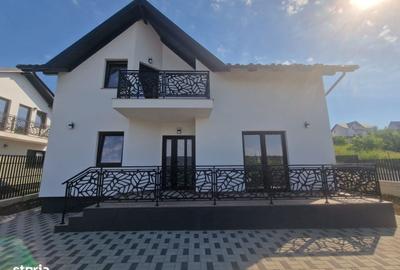 Casă cu 4 camere în Central