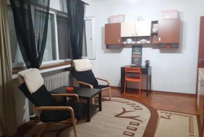 Garsonieră decomandată, mobilată în Romană