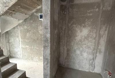 Casă cu 4 camere cu Teren 225 Mp în Central
