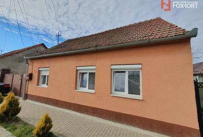 Casă individuală cu 3 camere cu Canalizare în Deta