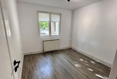 Apartament cu 4 camere decomandat în Apărătorii Patriei