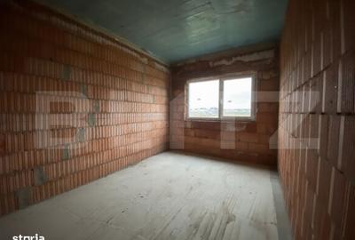 Casă cu 3 camere cu Teren 284 Mp în Urseni