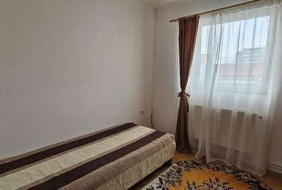 Apartament cu 3 camere decomandat în Hipodrom 4 - 6