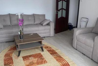 Apartament cu 2 camere decomandat, mobilat în Podul de Fier