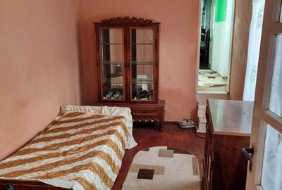 Casă cu 4 camere în Central - 1