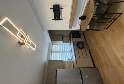 Apartament cu 2 camere semidecomandat în Baicului
