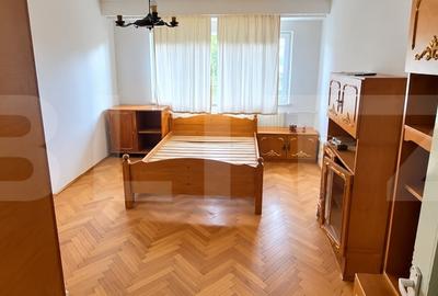 Apartament cu 3 camere decomandat, mobilat în Central