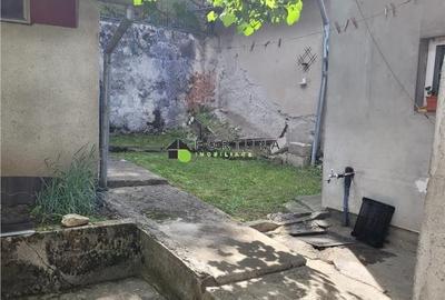 Casă cu 3 camere cu Teren 478 Mp în Central