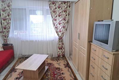 Garsonieră decomandată în Est - 1