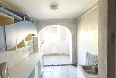 Apartament cu 3 camere decomandat în Micro 16 - 4