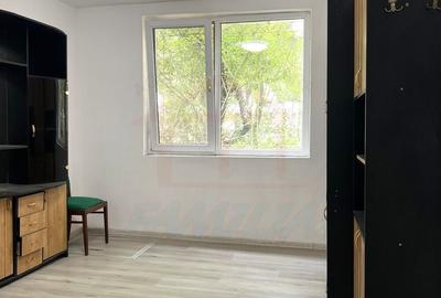 Garsonieră decomandată în Micro 19 - 3