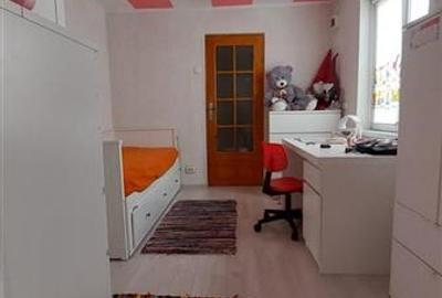 Casă cu 5 camere cu Canalizare în P-ța Mihai Viteazu - 7