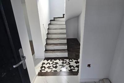 Duplex cu 5 camere cu Canalizare în Corbeanca - 10