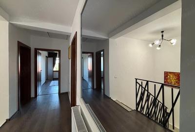 Casă cu Teren 80 Mp în Buziașului - 1