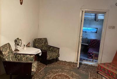 Casă cu Teren 970 Mp în Central