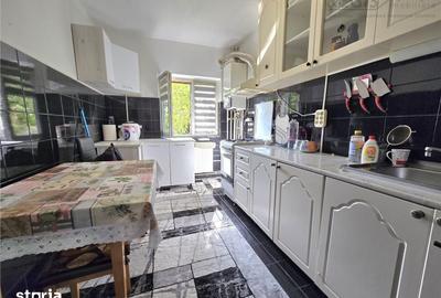 Apartament cu 2 camere decomandat în Valea Cetății