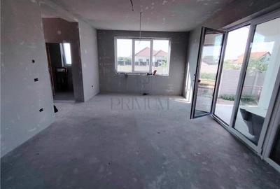 Duplex cu 4 camere cu Canalizare în Moșnița Nouă - 3