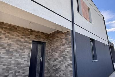 Casă cu 3 camere cu Teren 330 Mp în Central