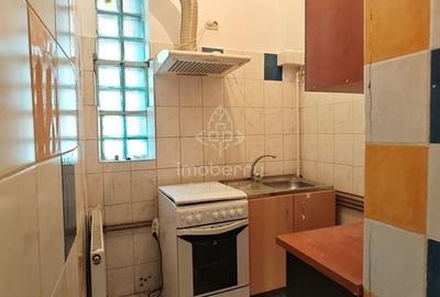 Apartament cu 3 camere semidecomandat în Cotroceni - 12