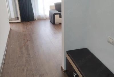 Apartament cu 2 camere semidecomandat în Aurel Vlaicu