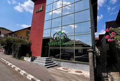 Spațiu comercial, de 151 mp, în Central