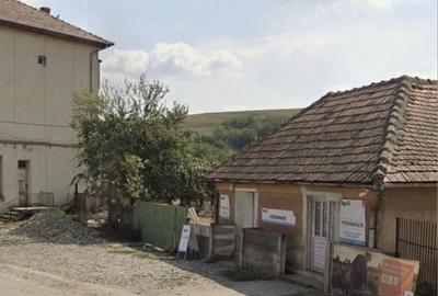 Casă cu 4 camere în Cergău