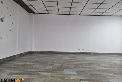 Spațiu comercial, de 55 mp, în Central - 8