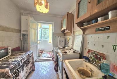 Apartament cu 3 camere decomandat în Școlilor - 2