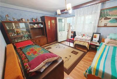 Garsonieră decomandată, mobilată în Soarelui