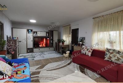 Casă cu 6 camere cu Teren 270 Mp în Central