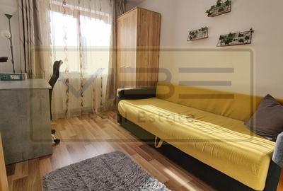 Apartament cu 3 camere semidecomandat în Alexandru cel Bun