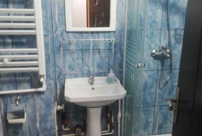 Garsonieră decomandată în Central - 7