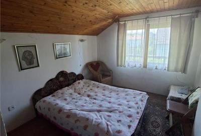 Casă cu 4 camere în Bran