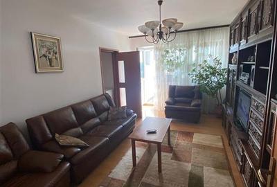 Apartament cu 3 camere decomandat, mobilat în Colentina