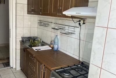 Apartament cu 3 camere decomandat în Canta