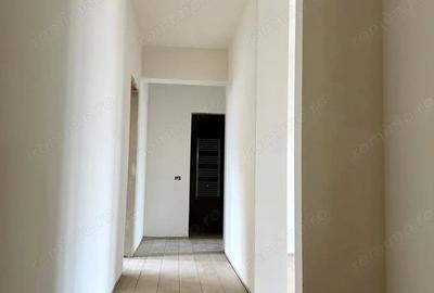 Apartament cu 2 camere decomandat în Plopi - 1
