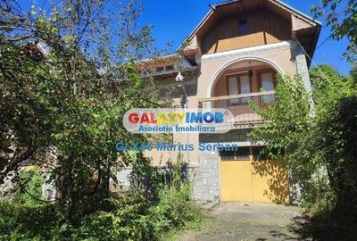 Casă cu 5 camere cu Garaj în Bărbulețu