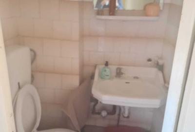 Apartament cu 4 camere semidecomandat în Central