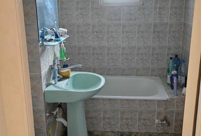 Apartament cu 3 camere decomandat în Platoul Izvor