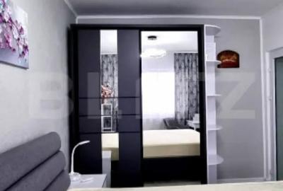 Apartament cu 3 camere decomandat în Micro 4 - 2