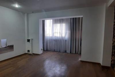 Apartament cu 3 camere decomandat în Decebal - 8