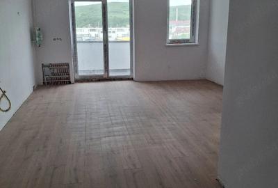 Apartament cu 3 camere decomandat în Central - 2