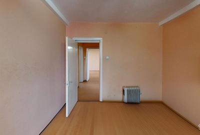 Apartament cu 3 camere semidecomandat în Central - 5