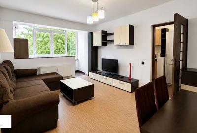 Apartament cu 2 camere semidecomandat în P-ța Victoriei